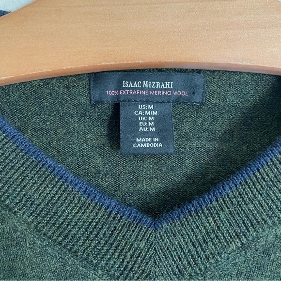 Isaac Mizrahi 100% Extra Fine Merino Wool Knit Sweater V Neck Forest Green Mens - Picture 7 of 7